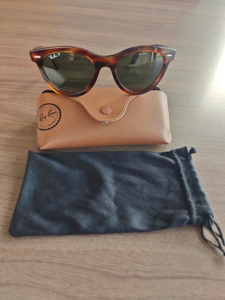 Zonnebril Ray-Ban polaroid voor vrouwen, Ophalen, Zonnebril, Ray-Ban