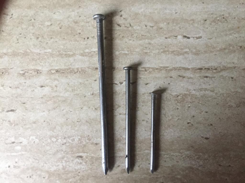 Ongles, Enlèvement, Comme neuf