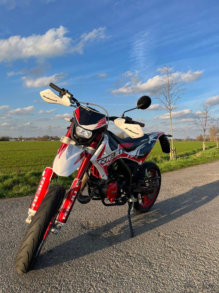 Rieju mrt 50 SM Trophy, 6 versnellingen, Zo goed als nieuw, 50 cc, Ophalen