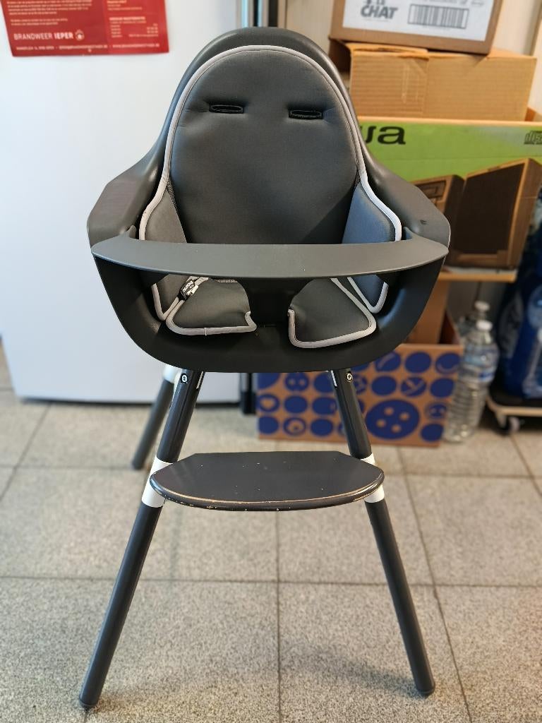 Childhome Evolu 2 kinderstoel, Kinderen en Baby's, Kinderstoelen, Gebruikt, Meegroeistoel, Aanschuifbaar, Afneembaar eetblad, Gordel(s)
