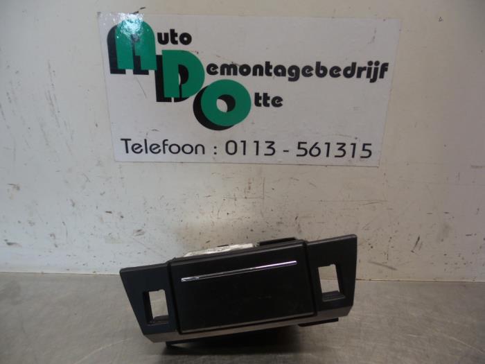 Asbak voor van een Chrysler 300 C, Auto-onderdelen, Gebruikt, -, Ophalen of Verzenden, -