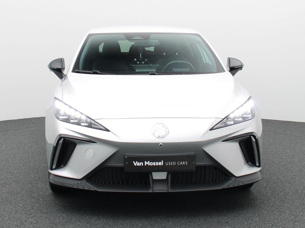 MG MG 4 64 kWh Luxury (automatique), Autos, MG, Argent ou Gris, Achat, 5 portes, 5 places