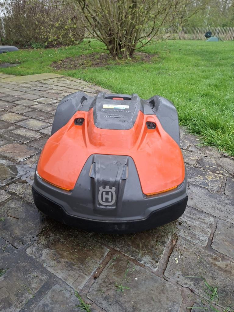 Automower 550 EPOS - en parfait état, Enlèvement, Comme neuf, Husqvarna