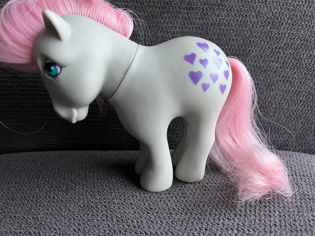 My Little Pony G1 Snuzzle Italie AB eyes, Envoi