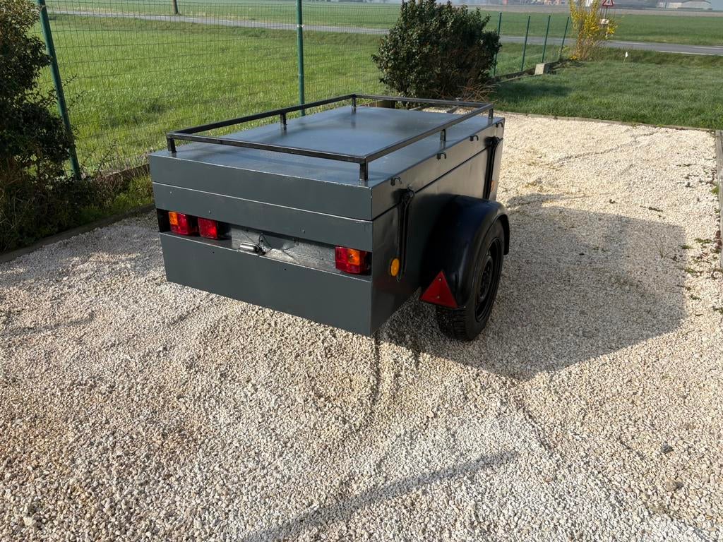 Te huur bagage aanhangwagen, Ophalen, Zo goed als nieuw