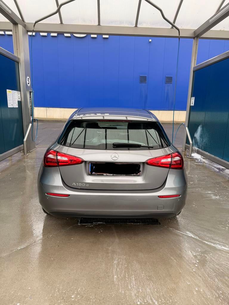 Mercedes-Benz A180D business solution, Autos, Mercedes-Benz, Euro 6, Noir, 5 portes, Diesel