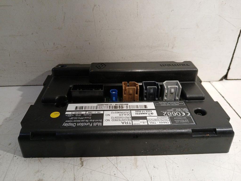 Display Renault Clio, Onderdelen@venauto.nl, Van der Ven Autorecycling B.V., Gebruikt, Ettenseweg 76, 4706 PB Roosendaal, The Netherlands