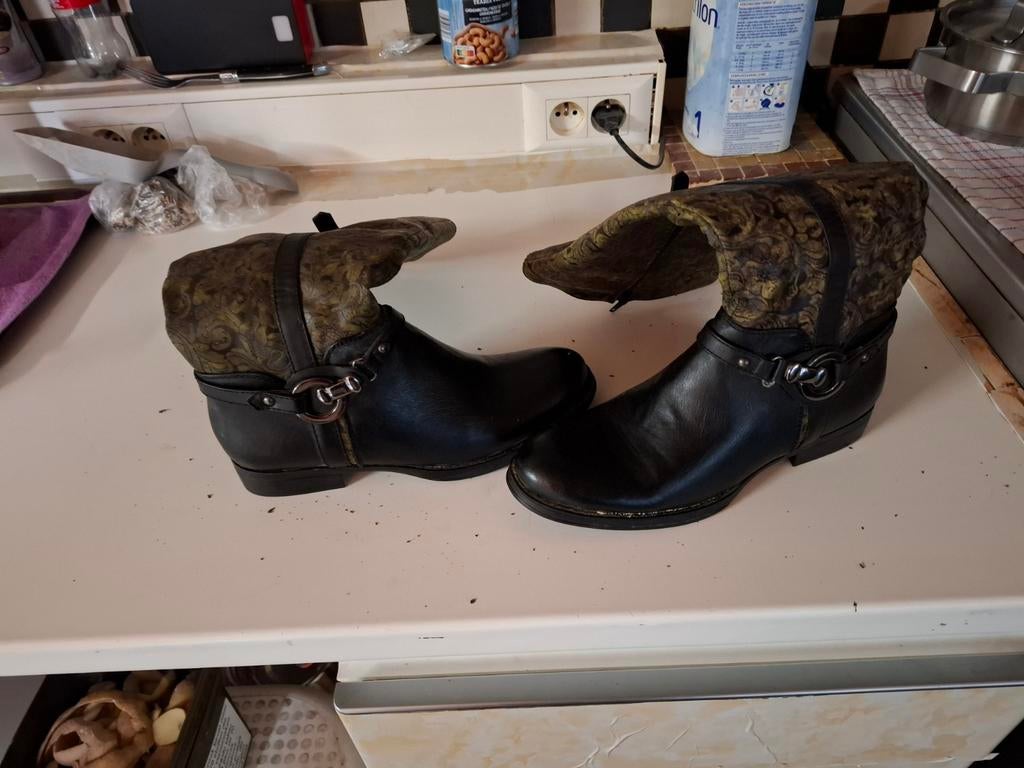 nog goeie laarzen, Enlèvement