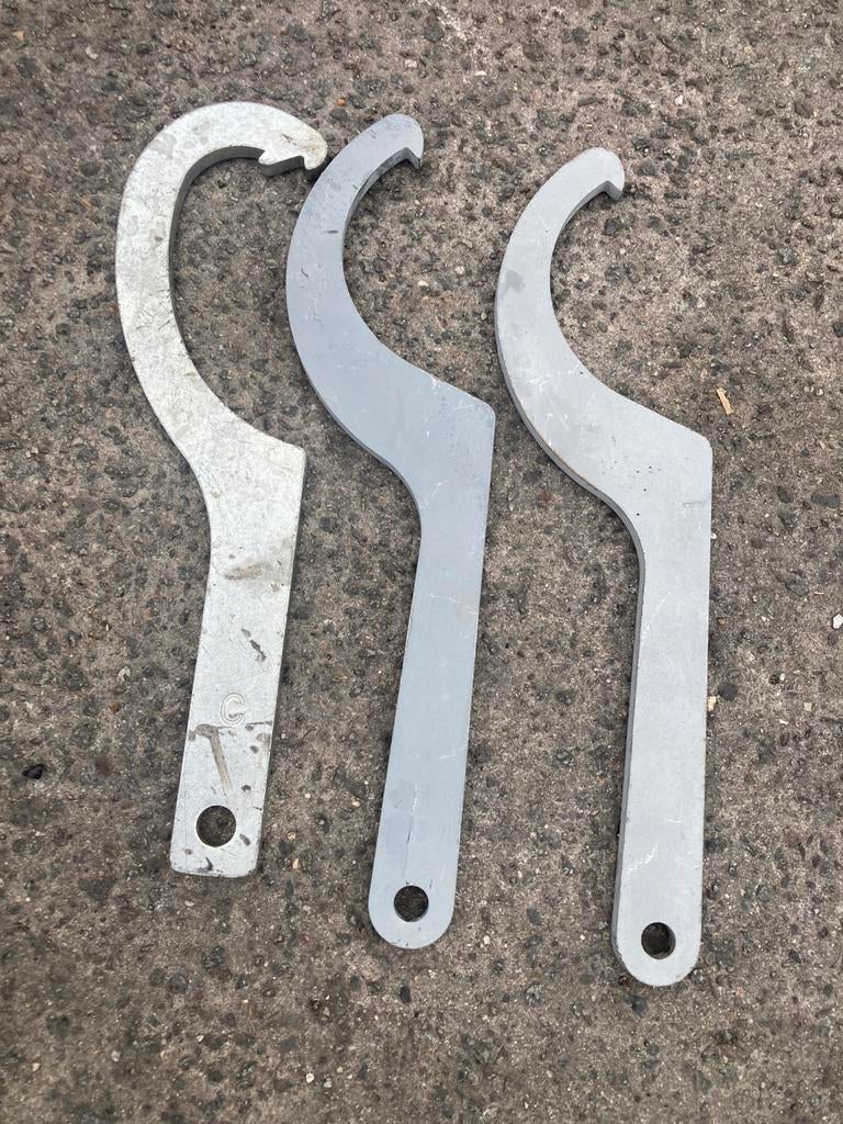 3 clés pour tuyaux d'eau ou de carburant, Bricolage & Construction, Enlèvement, Comme neuf