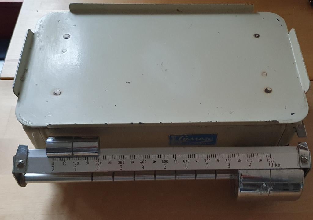 Vintage keukenweegschaal van het Zwitserse merk Lyssex, Elektronische apparatuur, Weegschalen, Gebruikt, Analoog, Keukenweegschaal