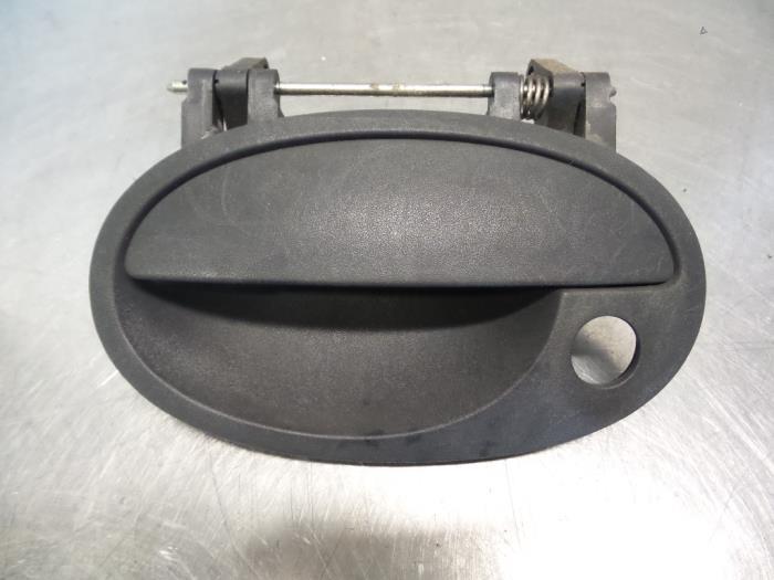 Poignée portière 2portes gauche d'un Opel Corsa (Corsa C 0, -, Opel, Utilisé, -