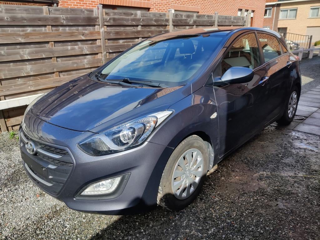Hyundai i30, Auto's, Hyundai, Stof, Trekhaak, 1389 cc, Particulier