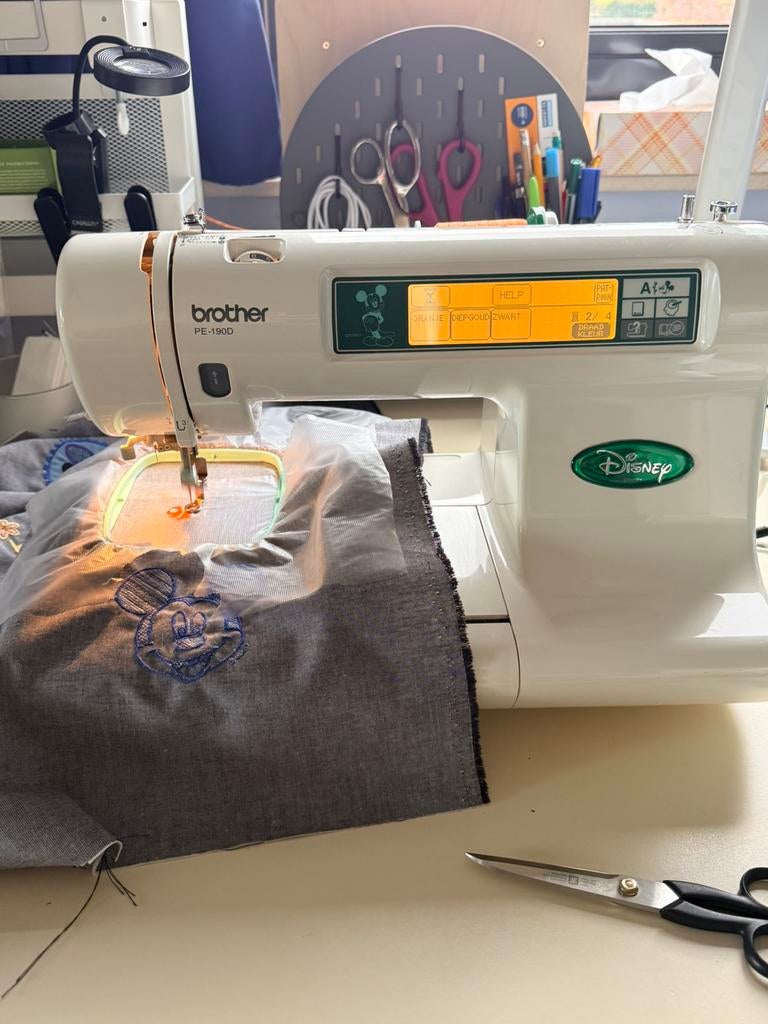 Norduurmachine PE 190D, Enlèvement, Utilisé, Machine à coudre, Brother