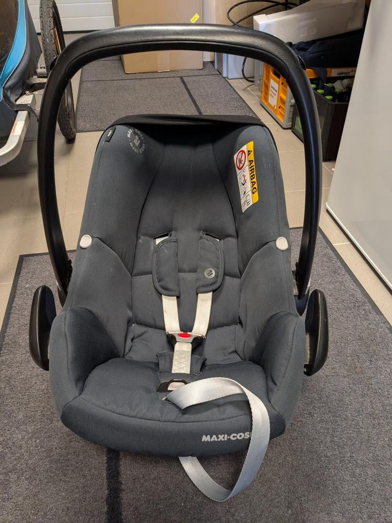 Maxi-Cosi Infant Carrier + FamilyFix2 Basis (i-Size, 19/20), Enlèvement, Maxi-Cosi, Ceinture de sécurité