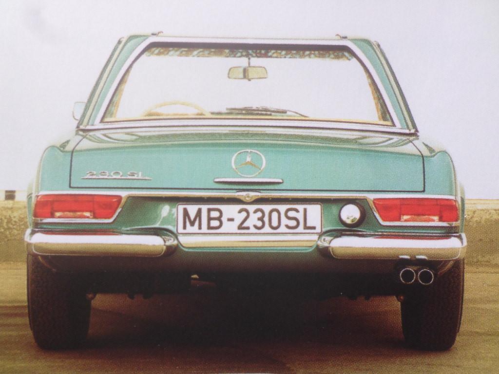 Brochure Mercedes SL 60 ans 0112, Livres, Autos | Brochures & Magazines, Mercedes, Enlèvement ou Envoi