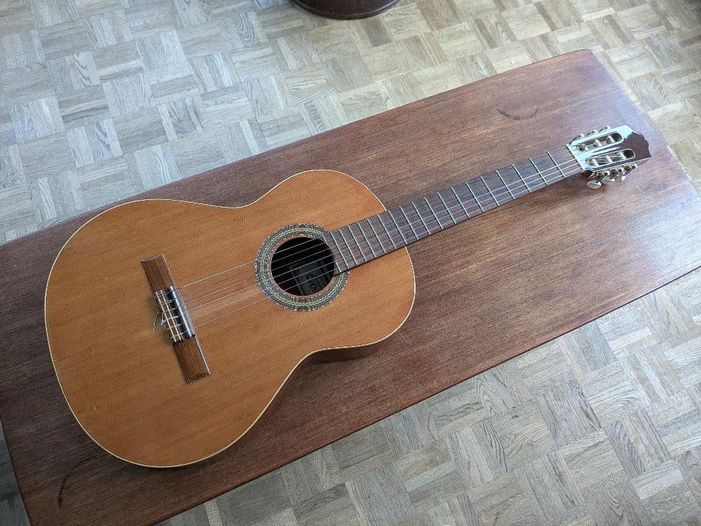 Cuanca Model 10 Cedro, Muziek en Instrumenten, Snaarinstrumenten | Gitaren | Akoestisch, Gebruikt, Klassieke of Spaanse gitaar
