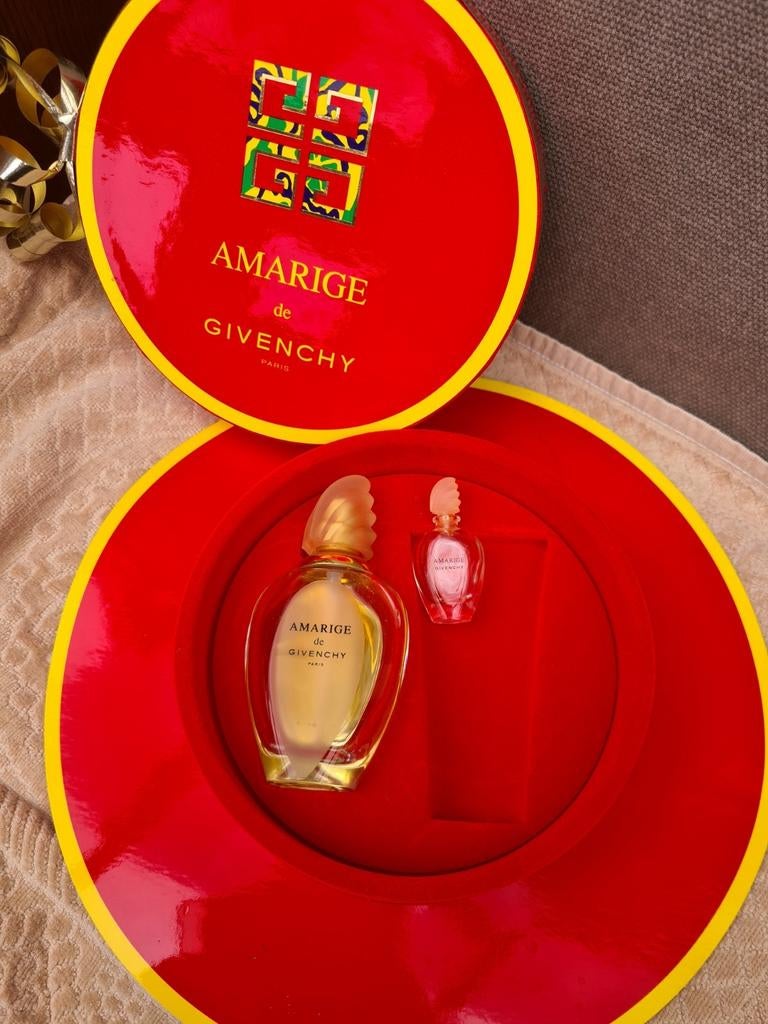 Coffret parfum en forme de chapeau avec 2 flacons vides, Collections, Enlèvement, Utilisé