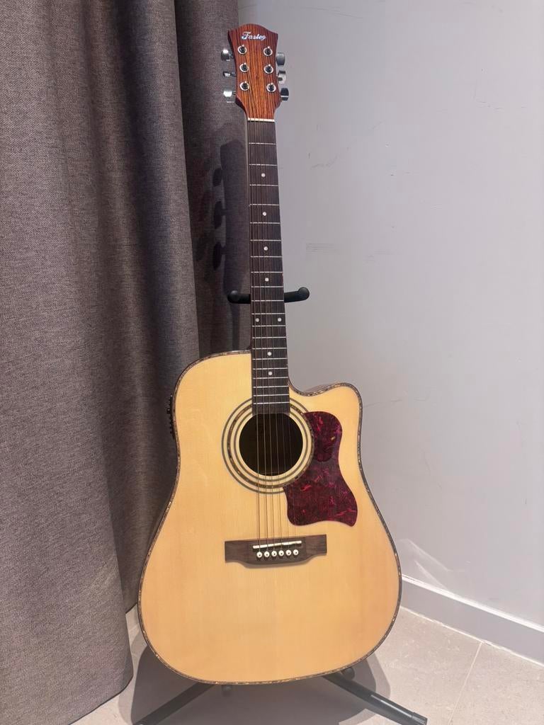 Western gitaar, Ophalen, Zo goed als nieuw