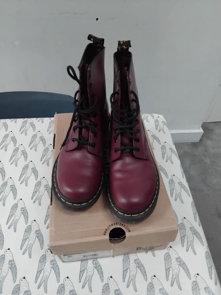 Dr  ou Doc Martens 40 bottines neuves, Enlèvement