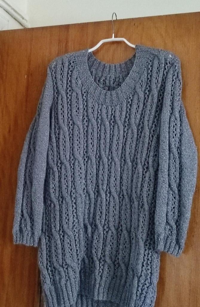 Nieuwe handgebreide trui maat L-XL, Kleding | Dames, Truien en Vesten, Ophalen of Verzenden, Nieuw, Maat 42/44 (L), Grijs