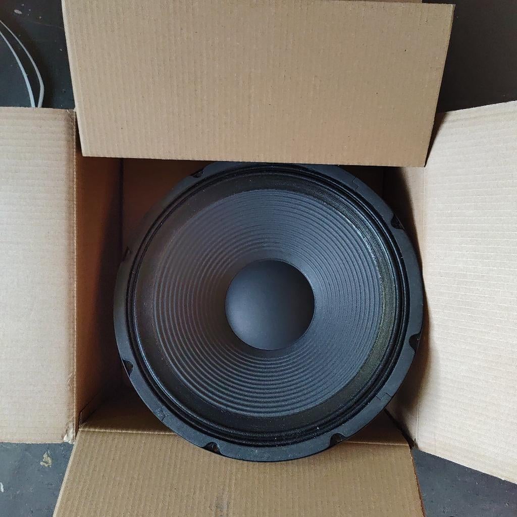 Behringer Eurolive luidspreker 15W250A8, Enlèvement ou Envoi, Neuf, 120 watts ou plus, Autres marques