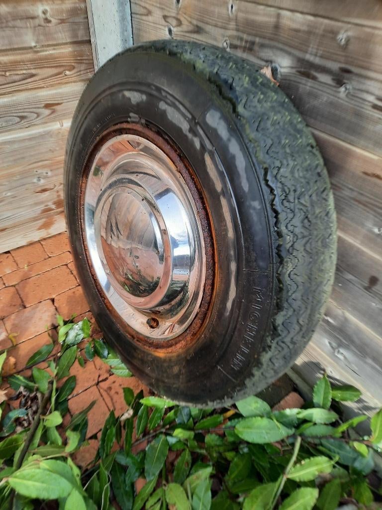 wiel citroën DS, Auto-onderdelen, Banden en Velgen, Ophalen, Gebruikt, 15 inch, Banden en Velgen