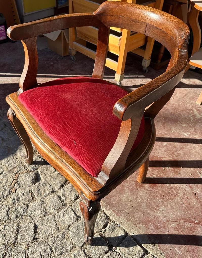 Antieke eiken bureaustoel, Enlèvement