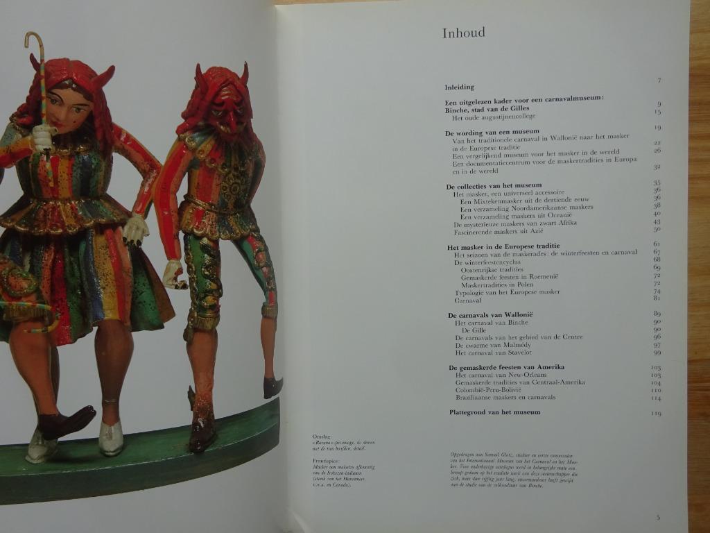 Museum van het carnaval en het masker, Musea Nostra, - 1991, Enlèvement ou Envoi, Comme neuf, Autres sujets/thèmes