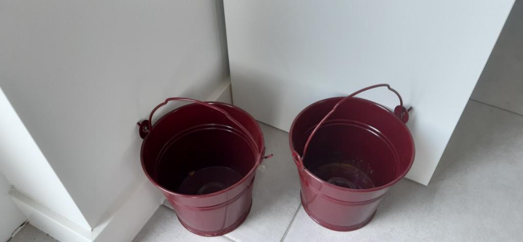 Lot de 2 petits seaux bordeaux, métal/étain = 2 pour 8€, Enlèvement ou Envoi, Moins de 25 cm, Rond, Intérieur