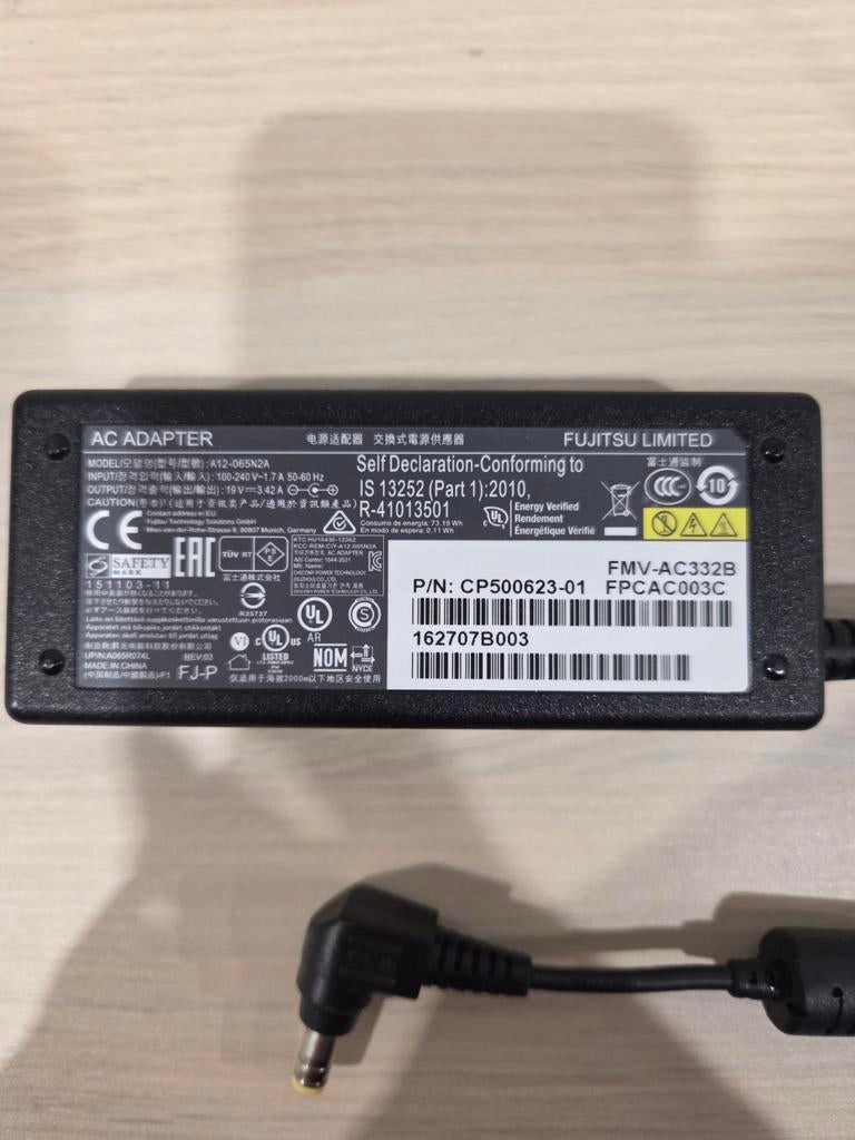 AC adapter Fujitsu A12-065N2A, Enlèvement ou Envoi, Utilisé, Fujitsu