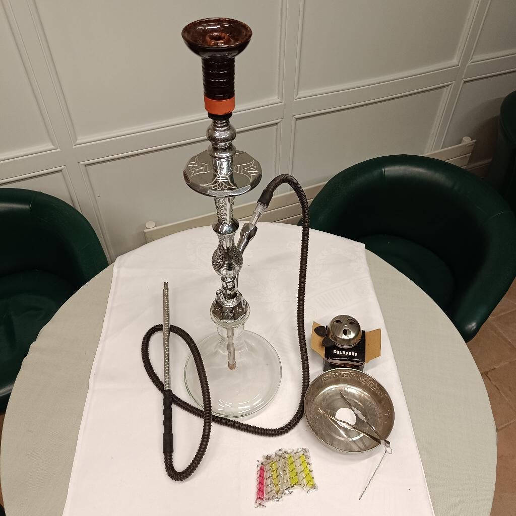 Waterpijp met toebehotren (ook shisha of hookah genoemd.), Ophalen of Verzenden, Zo goed als nieuw, (Water)pijp