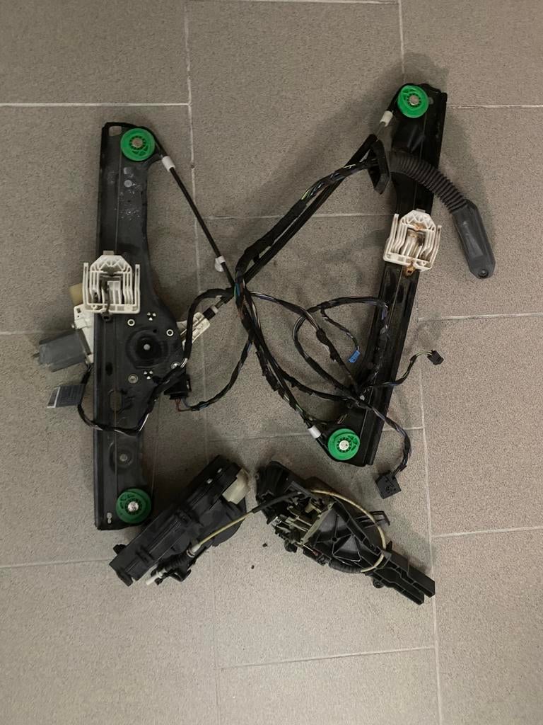 Mécanisme de vitre électrique avant gauche bmw e90, Autos : Pièces & Accessoires, Moteurs & Accessoires, Enlèvement, BMW
