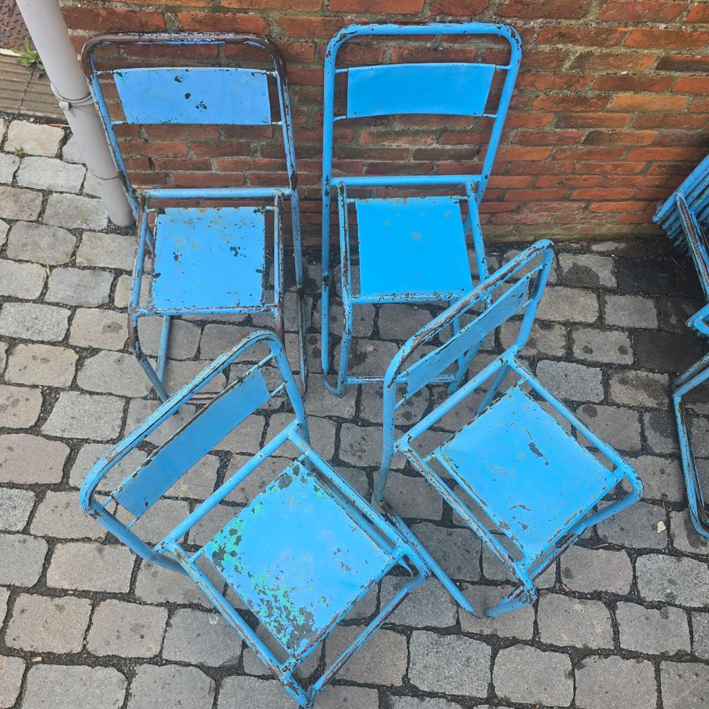 Blauwe retro terras stoelen, Ophalen