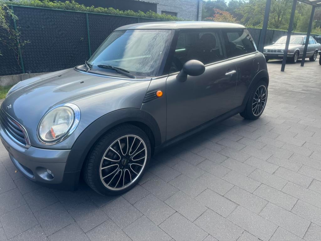 Mini One 1.4 benzine bj 2009 km 171.900 perfect staat, Autos, Mini, Entreprise, Boîte manuelle, https://public.car-pass.be/vhr/e0f97bd5-1842-403f-ba34-3c8c8655ba4e
