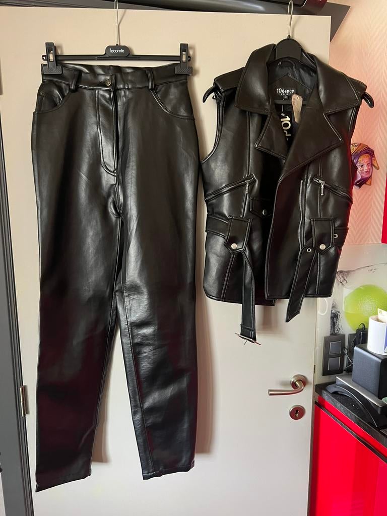 Gilet en cuir pour femme avec pantalon assorti, Enlèvement ou Envoi, Comme neuf