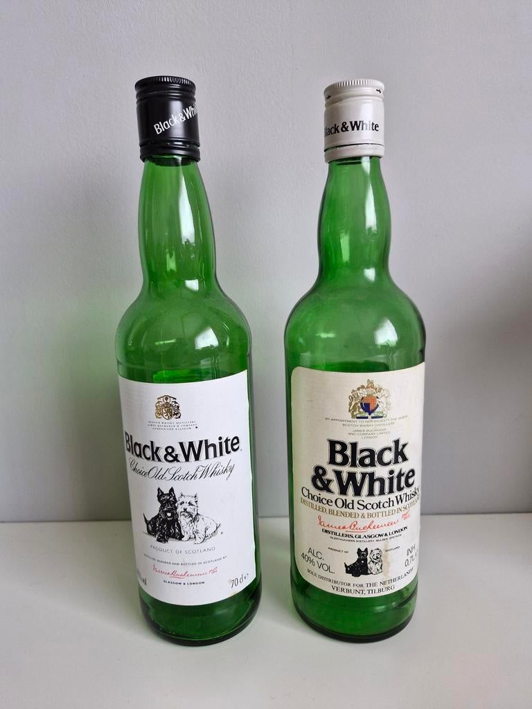 Bouteilles vides de whisky noir et blanc, Collections, Marques & Objets publicitaires, Enlèvement ou Envoi, Utilisé