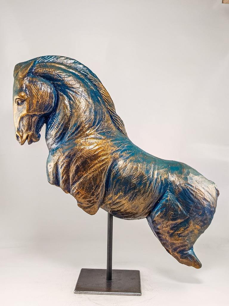 « Cheval cabré bleu et doré » - Salvatore Alibrio, Enlèvement