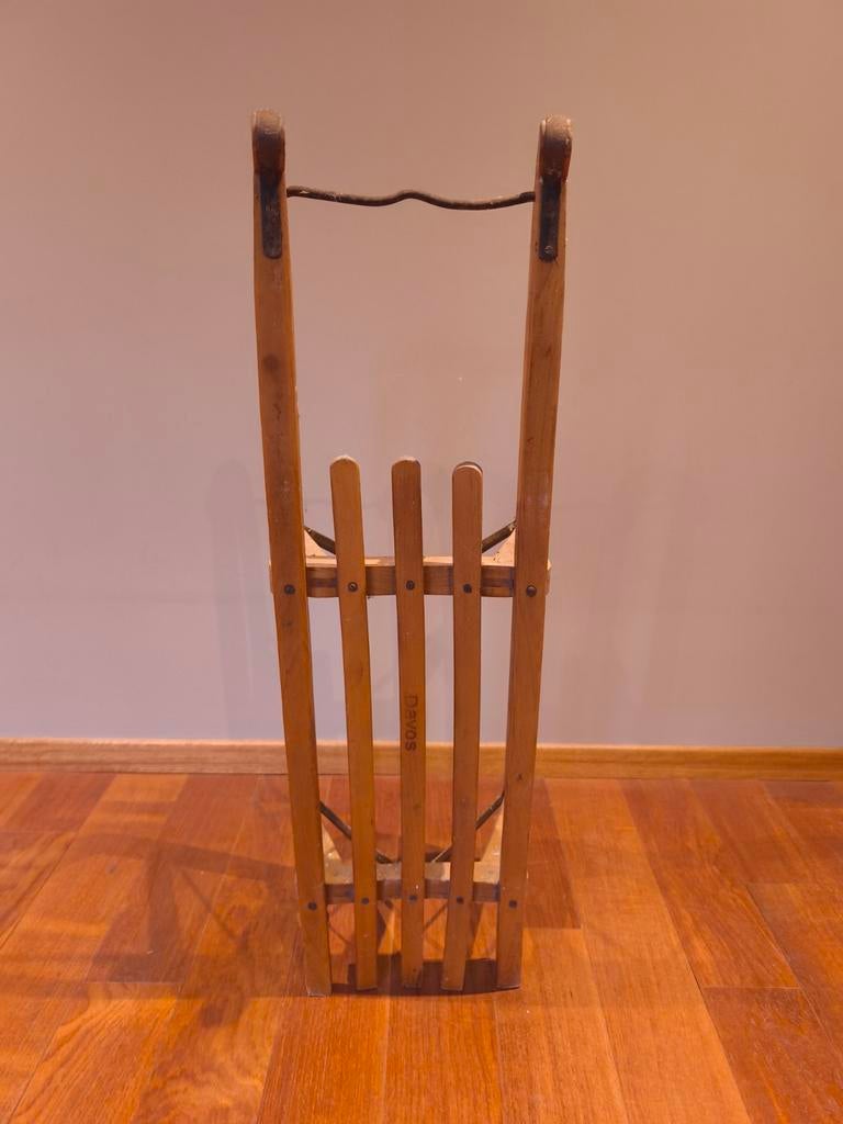 Une authentique luge ancienne DAVOS, Enlèvement