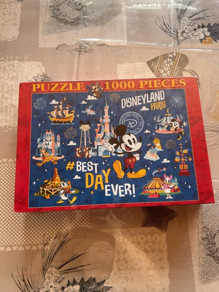 Puzzle Disneyland Paris 1000 pièces, Hobby en Vrije tijd, Ophalen, 500 t/m 1500 stukjes, Nieuw, Legpuzzel