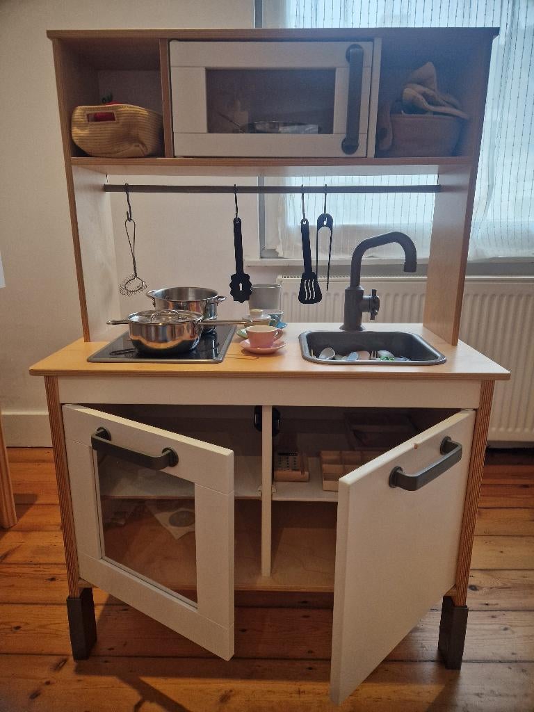 Cuisine IKEA enfants avec tous ses accessoires, Enfants & Bébés, Enlèvement, Utilisé, Bois, Jouer à la cuisine