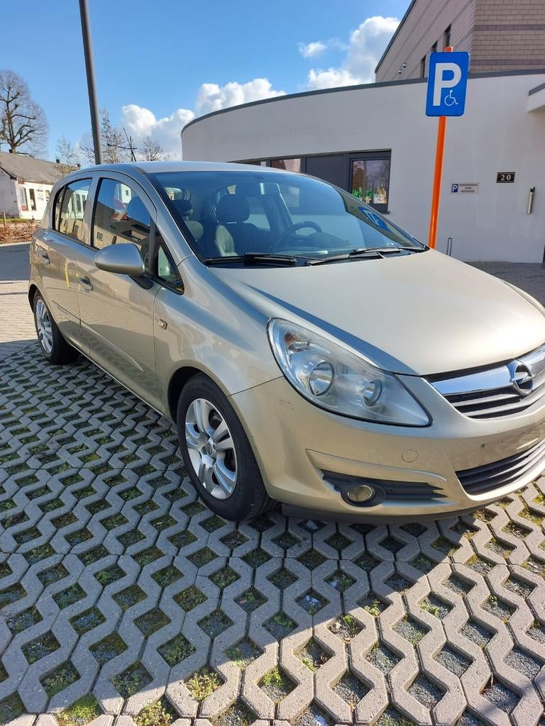 Opel Corsa Bj 2007 Benzin
221752 Km Euro 4, Autos, Achat, Boîte manuelle, 5 portes, Particulier