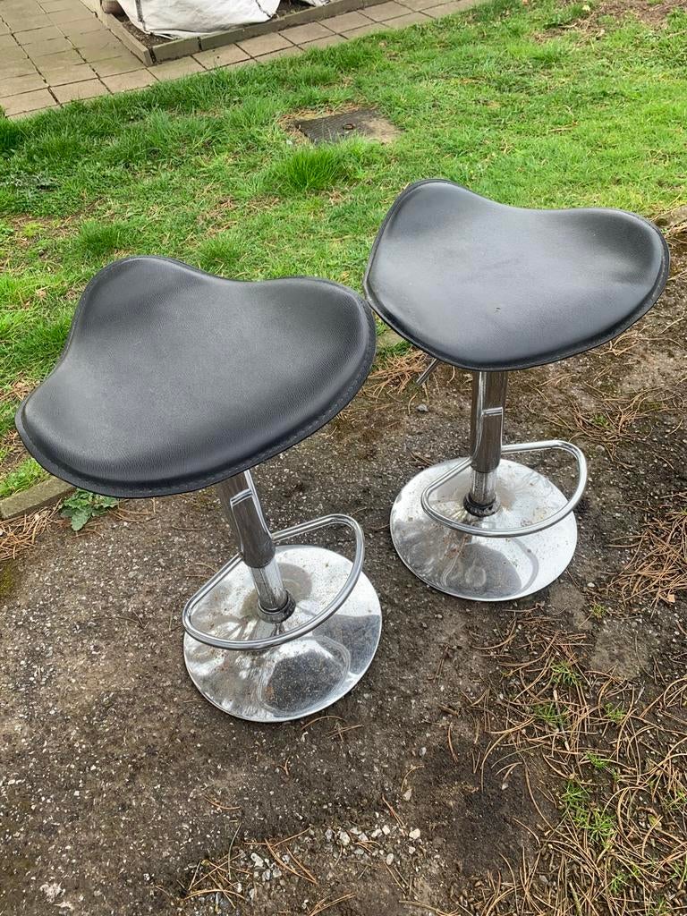 Deux tabourets de bar, 2 tabourets, Enlèvement, Utilisé