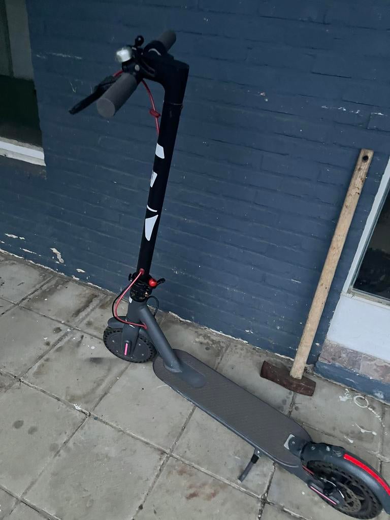 Trottinette électrique, Enlèvement, Comme neuf