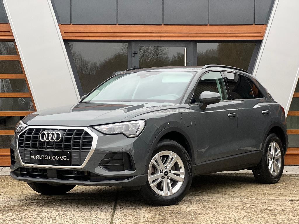 Audi Q3 45 TFSI Hybride '23 - 33000KM - GARANTIE, 4 deurs, 4 cilinders, Leder, 5 zetels