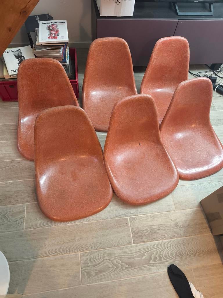 6 Coques vintages en fibre de verre oranges Charles Eames, Enlèvement