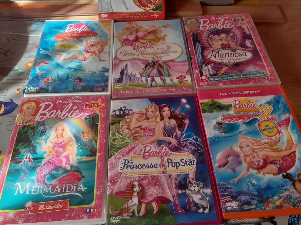 DVD sur Barbie 7 au total en bon état, Enlèvement