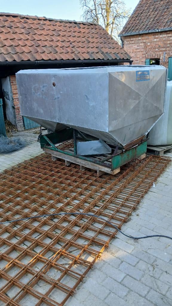 Silo mestoffenbak, Enlèvement