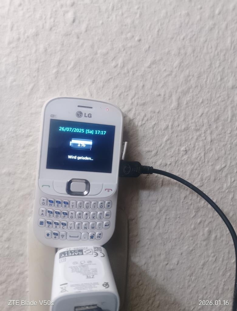 Téléphone LG avec chargeur, Télécoms, Téléphonie mobile | Chargeurs pour téléphone, Envoi, LG