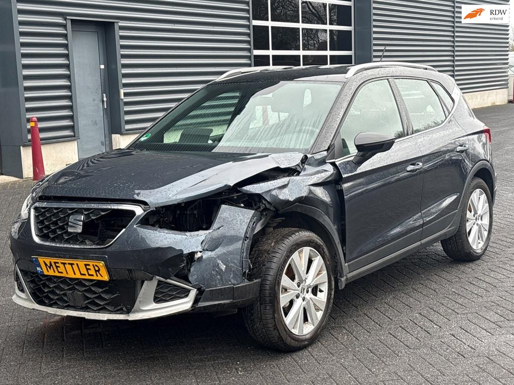 SEAT Arona 1.0 EcoTSI Style, keyless, navigatie, Autos, Cruise Control, Argent ou Gris, Achat, Entreprise