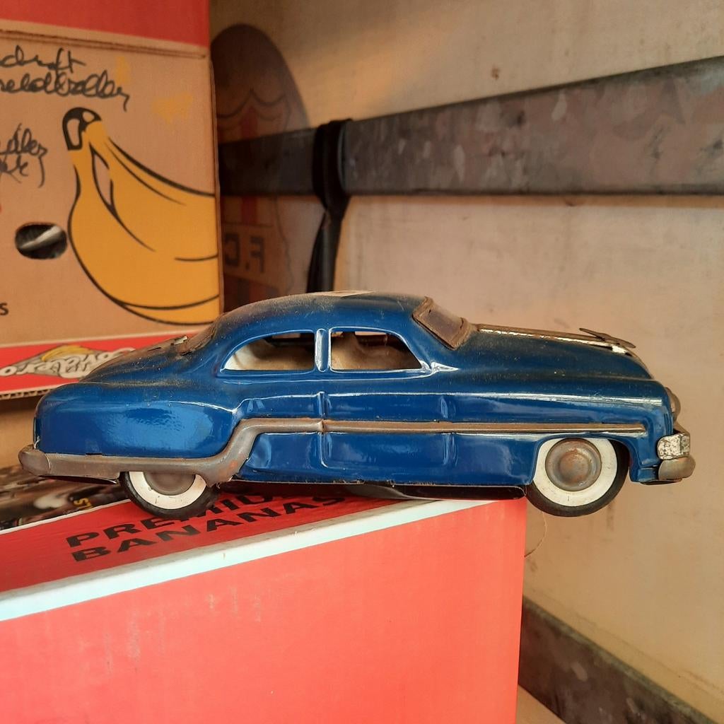 Voiture en tôle, années 1950. Voir la description., Enlèvement ou Envoi, Voiture